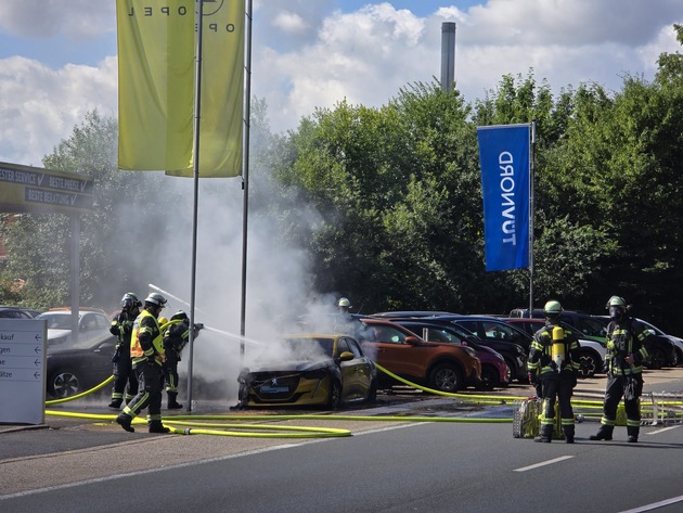 FW-WRN: Brennender PKW alarmiert die Freiwillige Feuerwehr Werne
