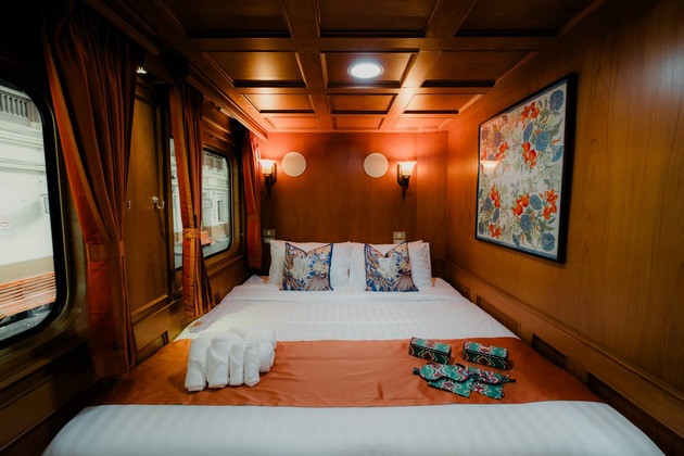 Premiere: The Blue Jasmine Train mit Vögele Reisen
