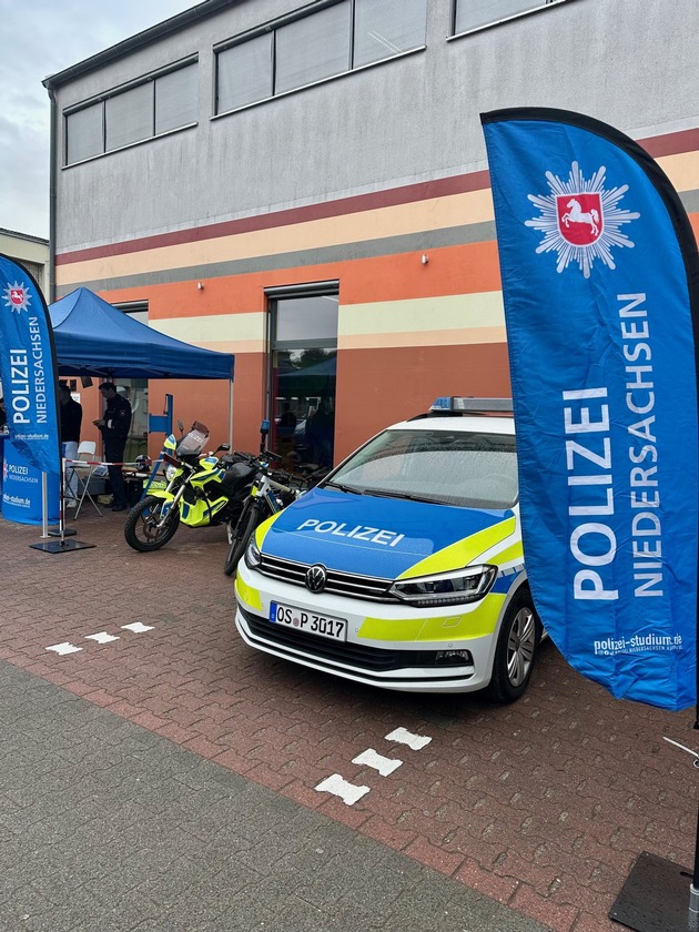 POL-OS: &quot;Tough like a cop meets Industrie und Handel&quot; begeistert bei dritter Auflage der Azubi-Messe