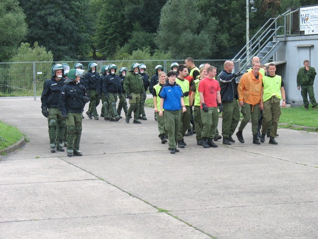 POL-GOE: (1089/2008) Diensthundführerstaffel der Polizeidirektion Göttingen übt den Ernstfall