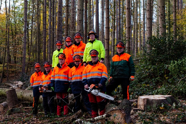 FW-MK: Einsatzkräfte für Unwetterlagen mit Holzschäden ausgebildet.