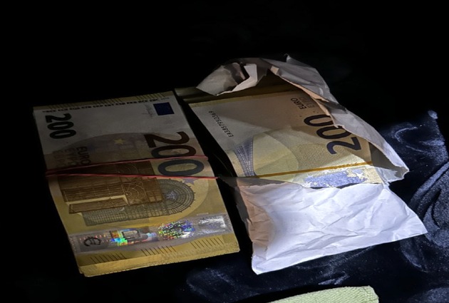 HZA-HST: 40.000 Bargeld - Anmeldung Fehlanzeige ./. Stralsunder Zoll wird im Rostocker Hafen fündig