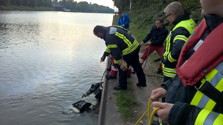 FW-GE: Versunkener Motorroller sorgt für Feuerwehreinsatz