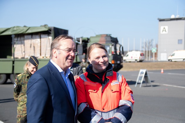 &Uuml;bung "Medic Quadriga 2026": Minister informiert sich am Hub Berlin &uuml;ber zivil-milit&auml;rische Rettungskette