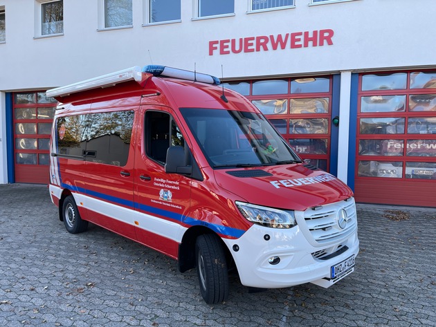 FW Osterholz-Scharm.: Neuer Einsatzleitwagen in Betrieb genommen