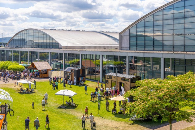 Die NEW HOUSING der Messe Karlsruhe, Europas wichtigste Veranstaltung für kleines Wohnen, findet vom 26. bis 28. Juni statt / Neu: Erstmals bieten die Veranstalter den Business Day für Investoren an