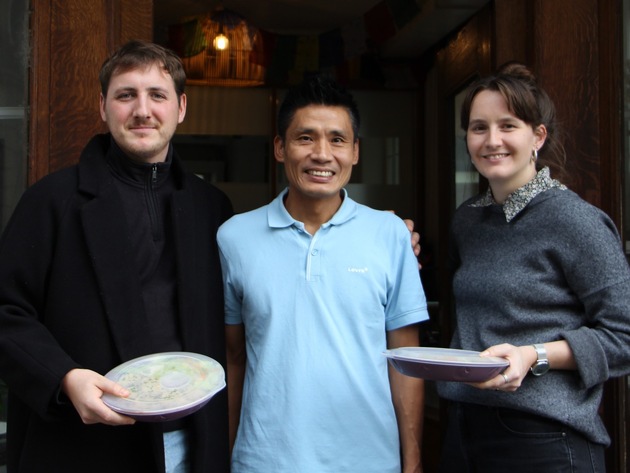 Lancierung des «reUse Wednesday» in Bern:  Wöchentlicher Aktionstag für Mehrweglösungen – initiiert von reCIRCLE für das EU-Forschungsprojekt STOPP.