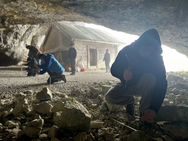 Auf den Spuren Emil Bächlers: Geophysikalische Untersuchung in der Wildkirchli-Höhle