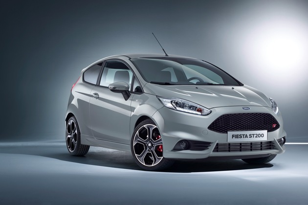 Ford feiert 40 Jahre Fiesta: Zahlreiche Neuerungen, Editionsmodell Fiesta Celebration und Fiesta ST200 (FOTO)