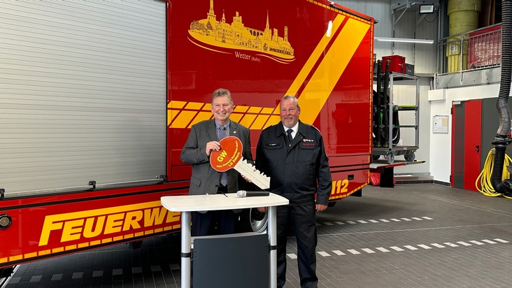FW-EN: Feuerwehr Wetter (Ruhr) übernimmt neuen GW-L2