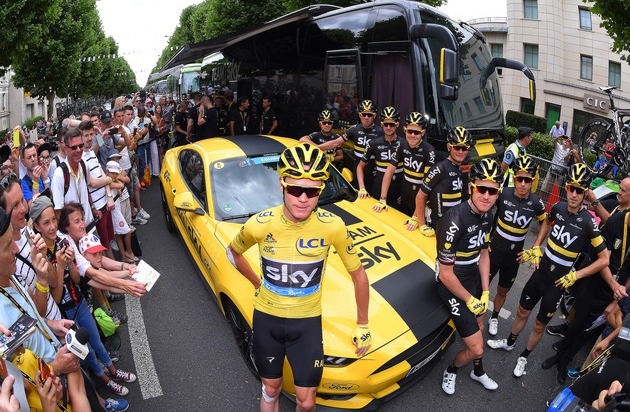 Ford-Werke GmbH: Ford feiert den Tour de France-Sieg mit Christopher Froome und Team Sky (FOTO)