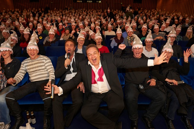 Wahnsinns-Kino-Preview von &#039;SchleFaZ: Sharknado&#039; mit Oliver Kalkofe, Peter Rütten und TELE 5 Geschäftsführer Kai Blasberg - gestern im Kino International in Berlin (FOTO)