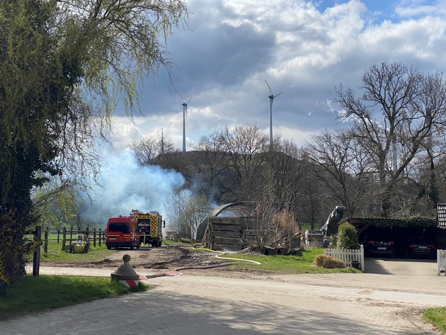 FW-GE: Schlussmeldung zum Strohballenbrand in Gelsenkirchen-Scholven