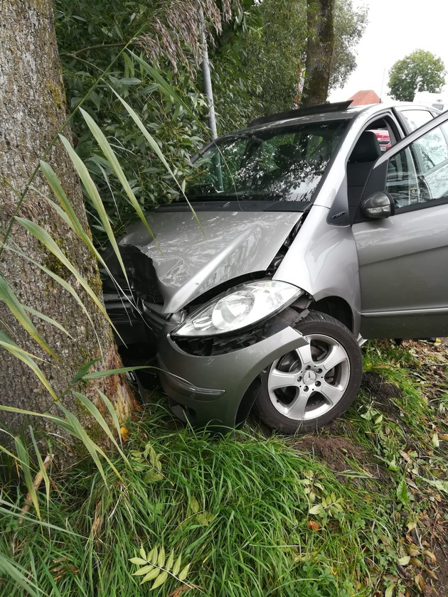 POL-STD: 80-jährige Autofahrerin bei Unfall im Alten Land verletzt