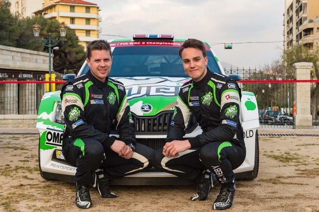 SKODA tritt in FIA Asien-Pazifik-Rallye-Meisterschaft an, Gill und Youngster Veiby im MRF SKODA FABIA R5 am Start (FOTO)