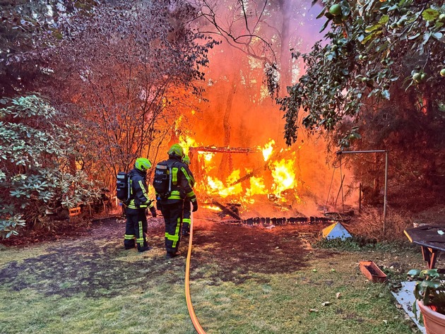 FW-EN: Gartenlaubenbrand in Schwelm