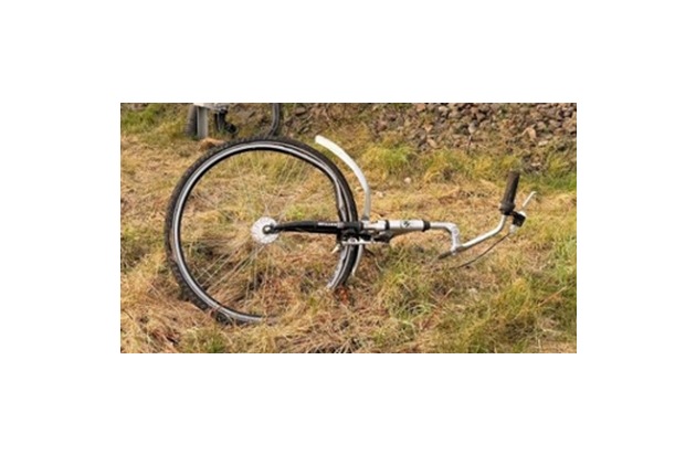 BPOL-FL: Zug &uuml;berfahrt im Gleis liegendes Fahrrad - Bundespolizei sucht Zeugen