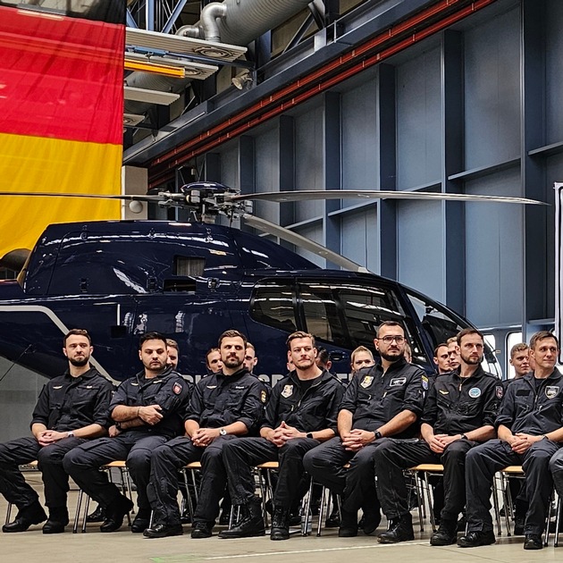 BPOLD 11: &quot;Mission Completed&quot;: Lizenzübergabe an die Absolventen des 43. Ausbildungslehrgangs für Pilotinnen und Piloten des Bundes und der Länder