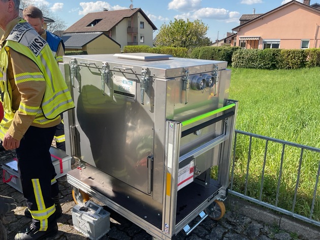 Feuerwehr Weil: Garagenbrand im Ortsteil Haltingen
