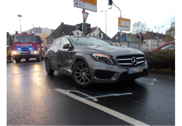 POL-PPWP: Unfall: Rotlicht nicht beachtet