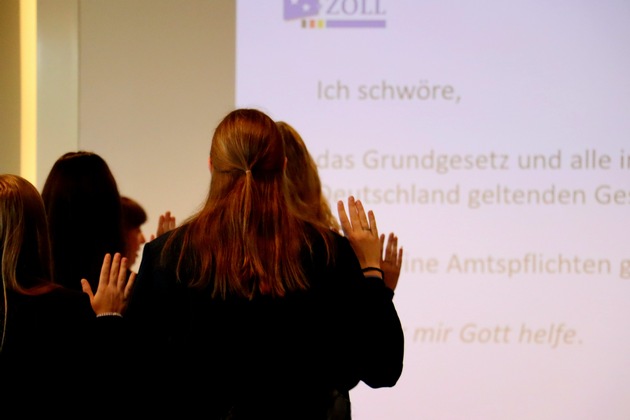 HZA-DO: Berufseinsteiger beim Hauptzollamt Dortmund / Jetzt Karriere beim ZOLL starten