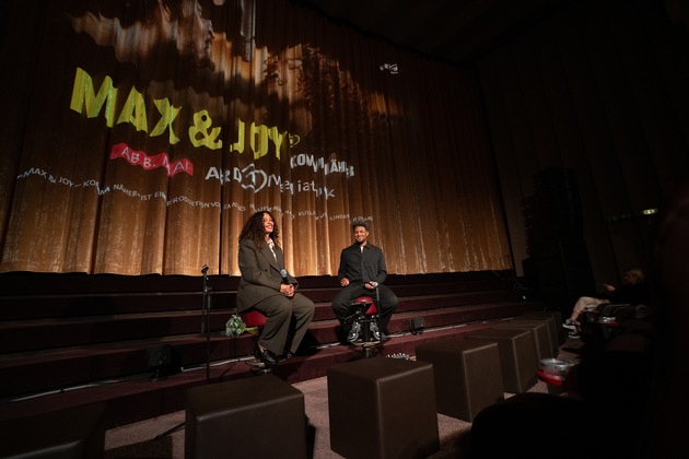 &quot;Max &amp; Joy - Komm näher&quot;: ARD-Doku zeigt intime Einblicke in Liebe, Musik und 25 Jahre gemeinsame Geschichte - jetzt in der ARD Mediathek