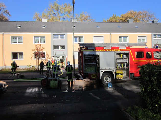 FW-GE: Hoher Sachschaden nach Küchenbrand in Gelsenkirchen Resse