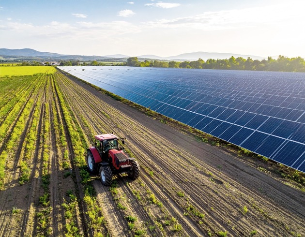 Zurich: Allgefahren-Absicherung ebnet Agri-Photovoltaikanlagen den Weg in die Zukunft