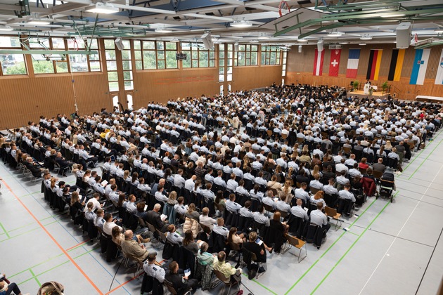 POL-HfPolBW: Verabschiedung des 2. Erfahrungsbasierten Studienjahrgangs an der Hochschule für Polizei Baden-Württemberg / 464 frisch ernannte Oberkommissarinnen und Oberkommissare