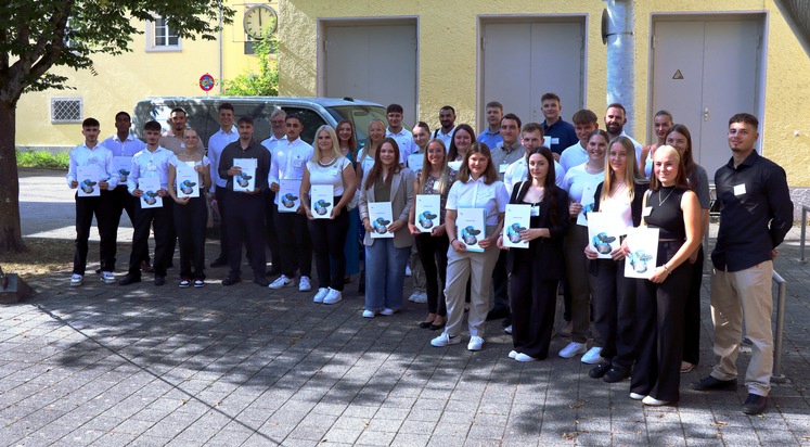 HZA-SI: Berufseinsteiger beim Hauptzollamt Singen