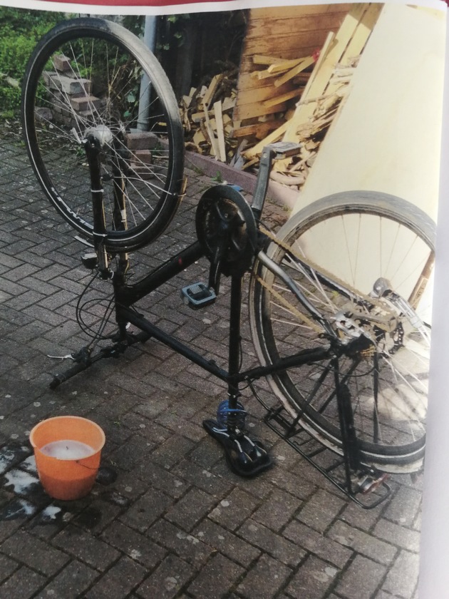 POL-HOL: Drei Fahrräder gestohlen - Polizei bittet um Mithilfe