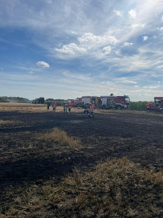 FW-ROW: Feuerwehren verhindern größeren Flächenbrand