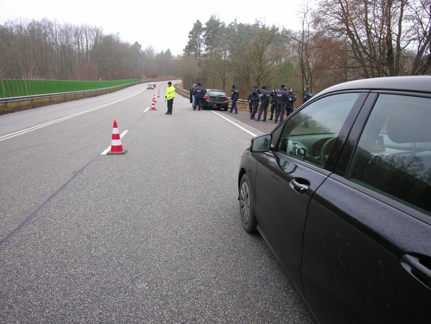 POL-PDPS: Waldfischbach - B 270 - Geiselberger Kreuzung - Radarkontrolle