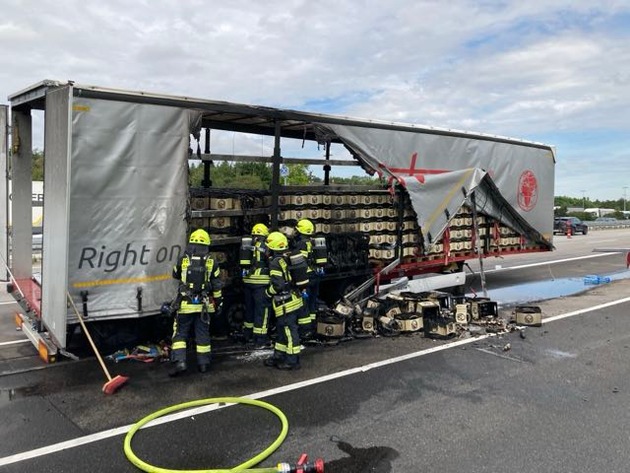 POL-WI: LKW-Brand auf der A3 Richtung Köln verursacht langen Stau