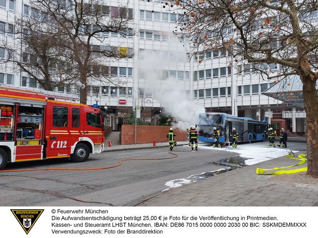 FW-M: Linienbus in Brand (Bogenhausen)
