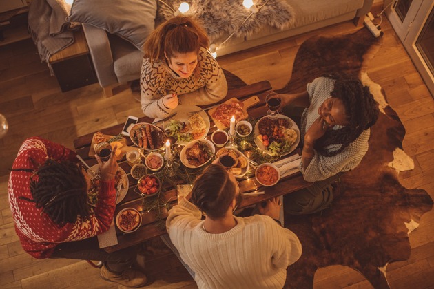 Rotkäppchen-Mumm Trendmonitor: So genießen wir zum Jahresende / Freiheit und Individualität prägen unseren Genuss zu Weihnachten und Silvester