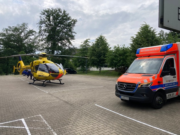 FW-EN: Rettungshubschrauber bringt Notarzt nach Hattingen