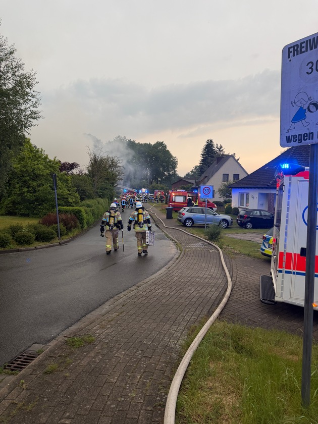 FW-ROW: Dachstuhlbrand in Bevern