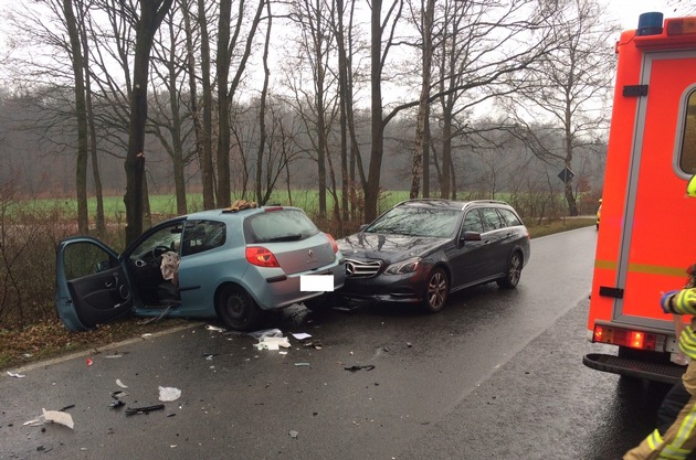 FW-Stolberg: Schwerer Verkehrsunfall mit zwei Verletzten  /  Einsatzreicher Vormittag