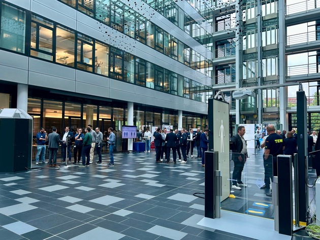 Großes Interesse am KRITIS Sicherheitstag von dormakaba in München