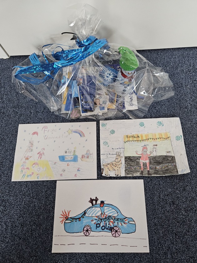 POL-CUX: Preisverleihung zum Malwettbewerb der Polizeiinspektion Cuxhaven zur Weihnachtszeit