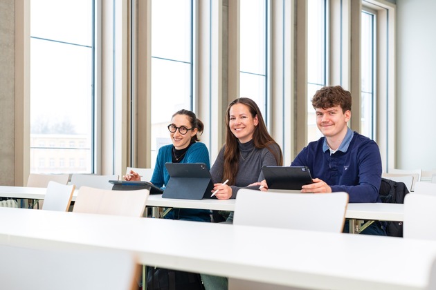 Pressemitteilung: Bayern unterstützt Medizinstudierende der PMU in Nürnberg mit neuem Stipendium