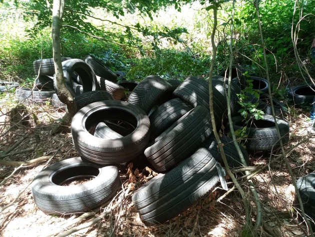 POL-OG: Gaggenau - Zeugen nach illegaler Müllentsorgung gesucht