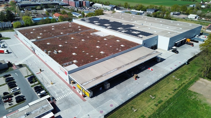 Leistungsstarke Photovoltaik bei HORNBACH
