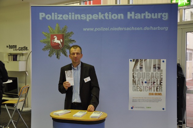 POL-WL: Buchholzer haben Gesicht gezeigt - Informationsveranstaltung zum Thema Zivilcourage