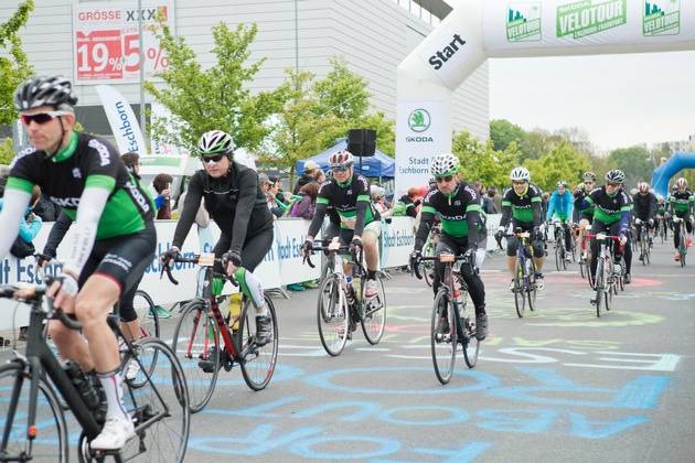 SKODA startet mit dem Klassiker Eschborn-Frankfurt in die neue Radsportsaison (FOTO)