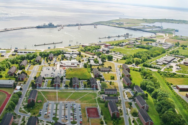 Marine - Pressemitteilung / Pressetermin: Verteidigungsminister zu Guttenberg zu Besuch bei der Marine und beim Marinearsenal in Wilhelmshaven