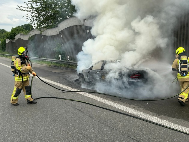 FW-BOT: PKW Brand im Dreieck A31 / A2