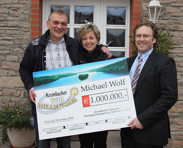 Deutschland hat den ersten Tor-Millionär (mit Bild) / Er heißt Michael Wolf (41) und kommt aus dem kleinen Dorf Hödingen in Sachsen-Anhalt
