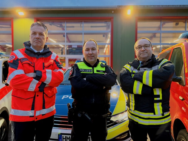 POL-HM: Gegen Gewalt und f&uuml;r Respekt - Einsatzkr&auml;fte von Polizei, Feuerwehr, Rettungsdienst und THW appellieren zum Jahreswechsel